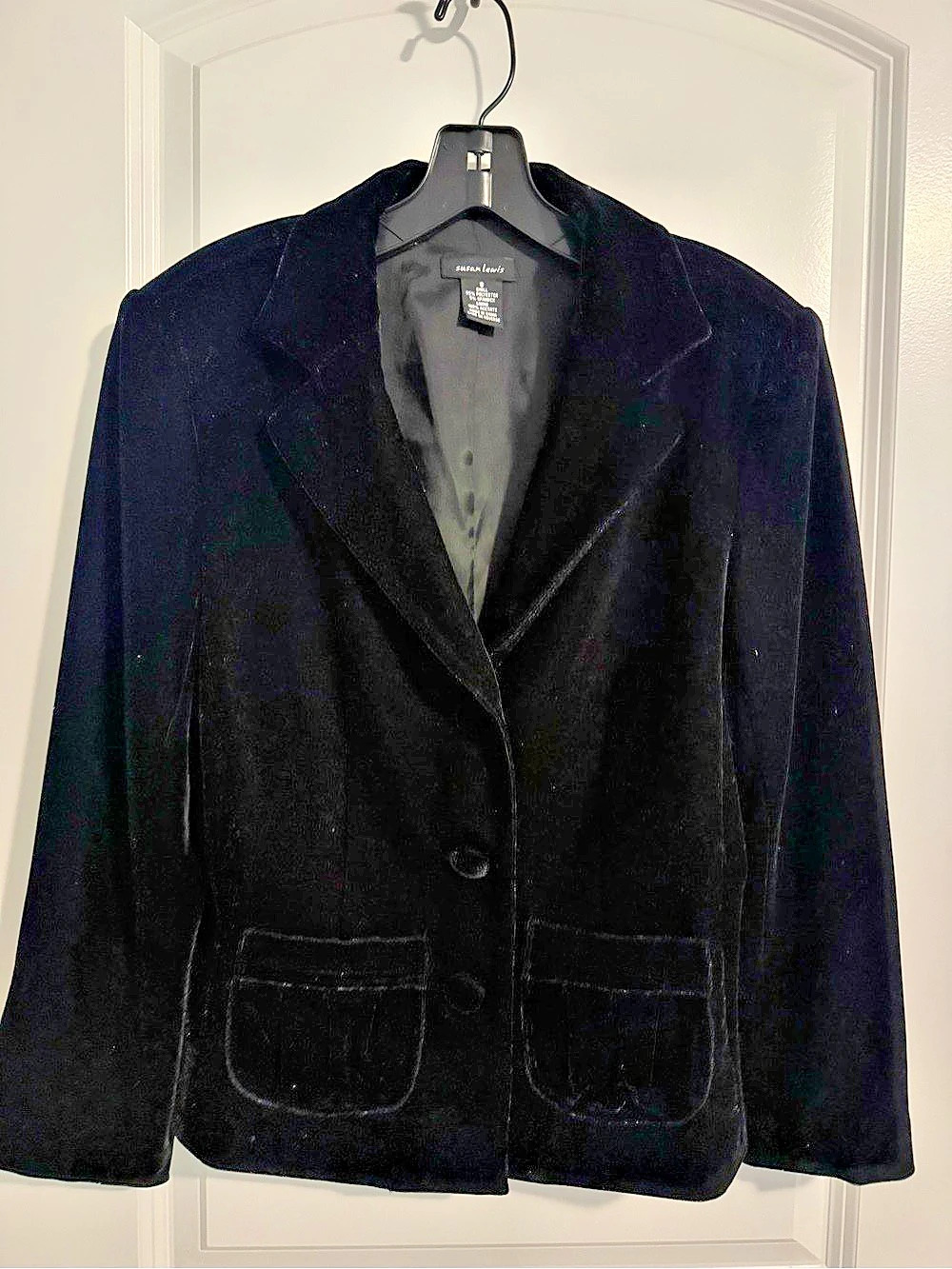 Susan Lewis Black Velvet Blazer Size Small